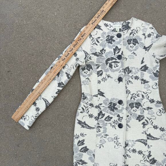 Lucy and Laurel Floral Wool Blend Coat Jacket Cream Gray Button Front Size Large - Picture 10 of 10